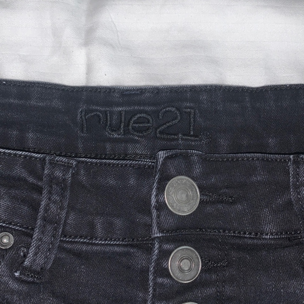 dark jean shorts - Picture 4 of 4